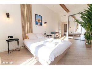 Studio meublé en cours de rénovation – En face du Larvotto (Monaco) – 2 balcons – Climatis