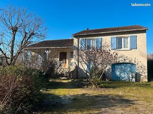 Villa indépendante t5 à rafraîchir + jardin clos + piscine à rénover