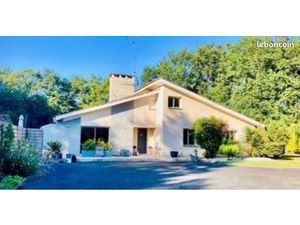 Villa 8 pièces 226 m²