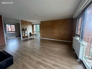 Grand T3 de 96 m² avec balcon – Quartier recherché à Blois