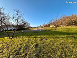 Terrain constructible viabilisé 556m2. Pluvigner