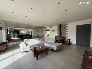 Maison 2 pièces 121 m²