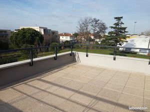 T4 de 77 m² Barrière de Paris - 1100 + 80 de charge  soit 1180 euros charges comprises