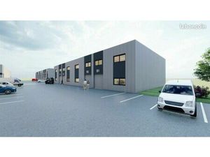 Local d'activité 793 m²