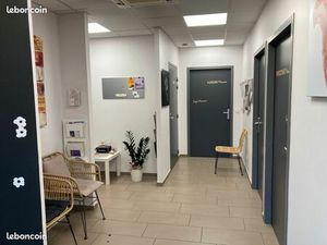 Bureau dans cabinbet médical