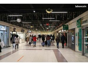 Espace commercial à La Passerelle de Plaisir (78370)