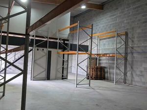 Local - entrepôt - dépôt - hangar - stockage 154 m2