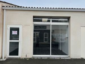 Local commercial – forte visibilité – aucun droit au bail