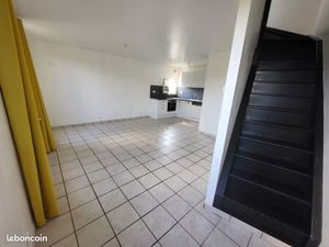 Appt T3 de 74m²  660 charges comprises