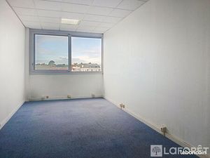 Local 27 m² BEGLES