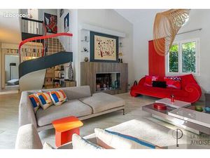 Villa 6 pièces 216 m²