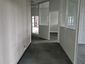 BUREAUX AVEC STOCKAGE 220 m²