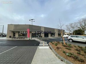 Local d'activité 648 m²