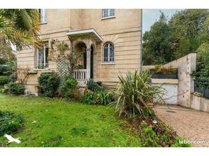 Maison 9 pièces 210 m²