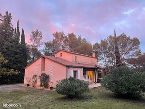 Maison charmante dans un environnement calme