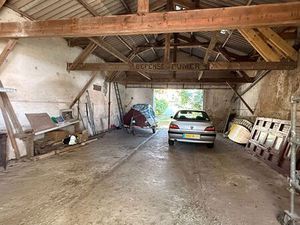 Grange + terrain – cœur de croix-de-vie