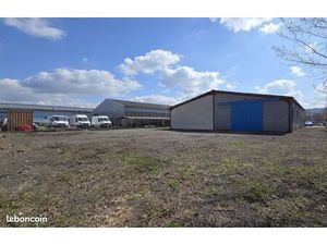 Local d'activité 215m² Bourgoin + terrain