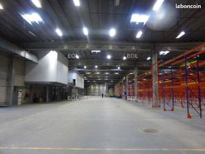 Local industriel 7 528 m²