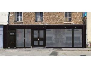 Local Commercial – 145 m² avec Extraction – Lieu à Fort Potentiel