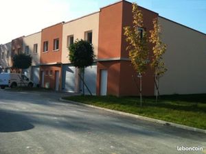 Location local d'activites - quartier gare - 77330 ozoir la ferriere