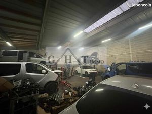 Local industriel 265 m²