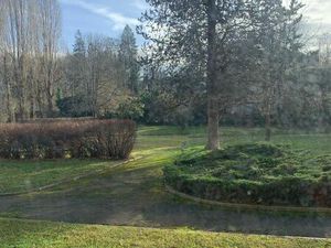 Studio RDc Cave parking gardien 775 cc eau chauffage compris