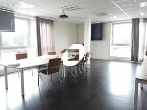 Bureaux 391 m²