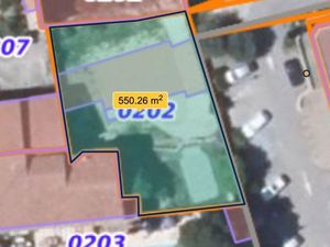 Terrain viabilisé de 545 m2 avec piscine sur Vergeze