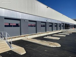 Local industriel 3 543 m²