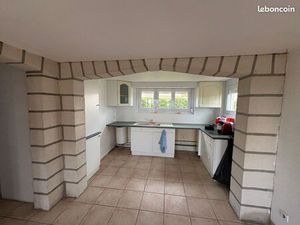 Maison plain-pied – Sainte Colombe la Commanderie