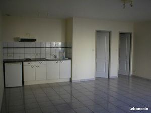 Superbe appartement F1 en R.D.C.  de 38 00 m²  entièrement refait à neuf  chauffage eau ch