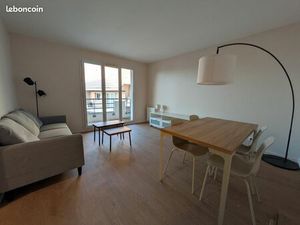 Appartement T2 meublé 42.85 m² refait à neuf – Melun gare à 5 min à pied + parking securis