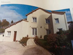 Maison réhabilitée à Saint Georges des Groseillers