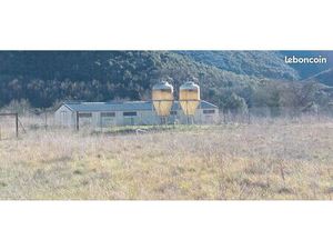 Exploitation agricole. Terrain agricole