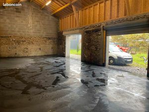 ATELIER / GARAGE / ENTREPOT 100m2