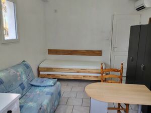 Studio dans propriete