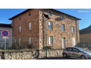 Appartement 3 pièces + cuisine 17 place du Presbytère - COURS