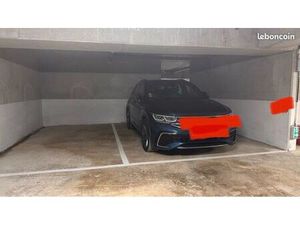 Place parking sous sol residence PMR