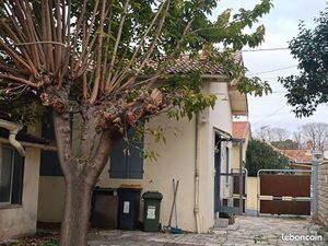 Maison individuelle sur 323 M2 de terrain