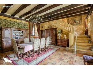 Maison 9 pièces 285 m²