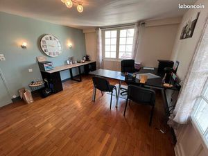 Bureaux Individuels pour Indépendants dans un Espace Collaboratif