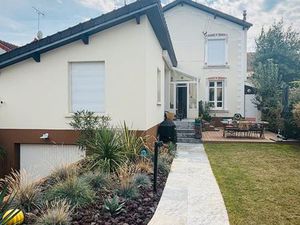 Bien rare sur le secteur – Maison individuelle d’un total de 180m2 et de standing entièrem