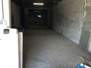 ENTREPOT avec quai de chargement éligible exonérations fiscales ZFU