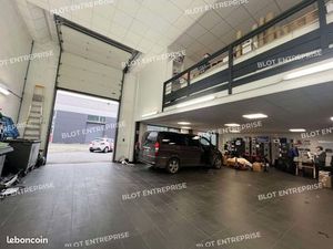 Local d'activité 220 m²