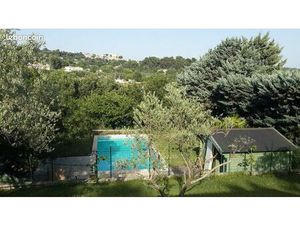 Location maisonnette 2 pièces sur terrain arboré dans campagne aixoise