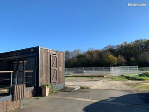 À Louer local commercial ou bureau