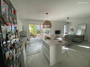 Maison en résidence style contemporain