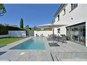 Villa contemporaine à vendre