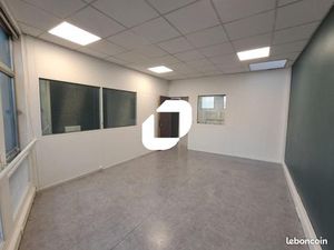 Bureaux 75 m²