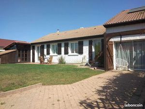 Opportunité rare à Bouaye : Grande maison familiale avec maisonnette totalement indépendan